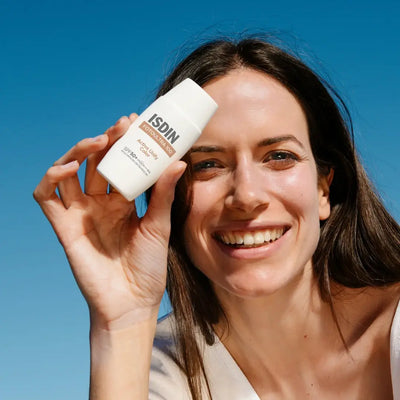 ISDIN FOTOULTRA 100®  Active Unify Color SPF 50+